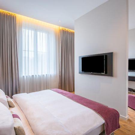 Hotel Berlin Potsdamer Platz By Leonardo Hotels Berlim Exterior foto