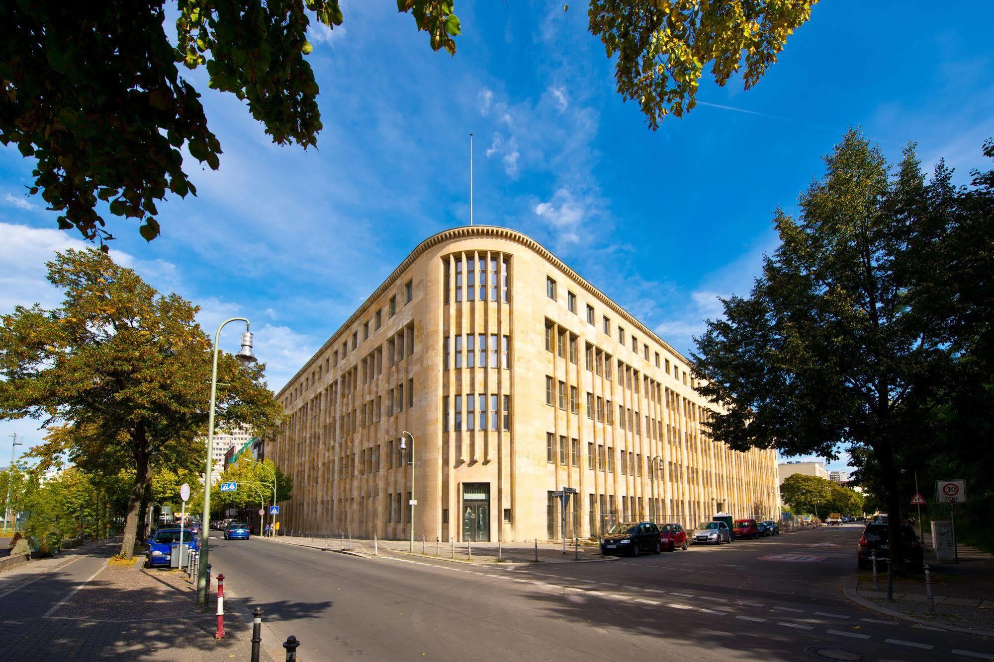Hotel Berlin Potsdamer Platz By Leonardo Hotels Berlim Exterior foto